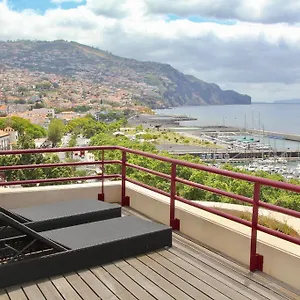https://front-line-of-funchal-marina-180-bay-view.madeira-islandshotels.com